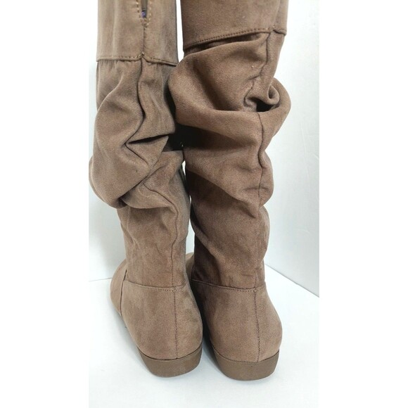 St. John's Bay Women's Size 12 Korba Flat Heel Slouch Boots 12M Taupe - Picture 8 of 14